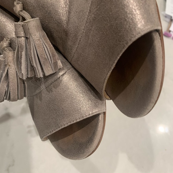 Pewter heeled mules by Karl Lagerfeld - Picture 7 of 10